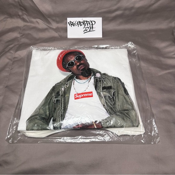 NWT 2022 SUPREME ANDRÉ 3000 PHOTO TEE MENS MEDIUM WHITE DEADSTOCK - Picture 2 of 4